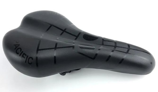 Седло Baisike 260х145 черное 070-1